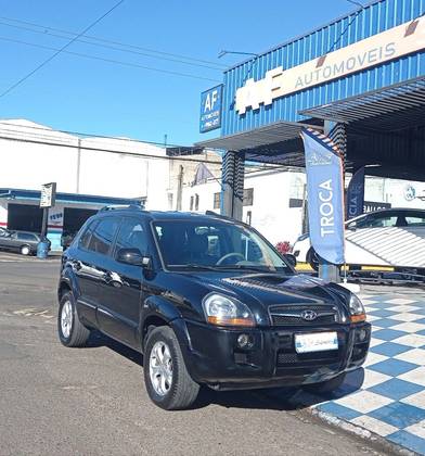 HYUNDAI TUCSON 2.0 MPFI GLS 16V 143CV 2WD FLEX 4P AUTOMÁTICO HYUNDAI TUCSON 2.0 MPFI GLS 16V 143CV 2WD FLEX 4P AUTOMÁTICO